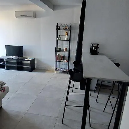 Proche De La Apartamento *